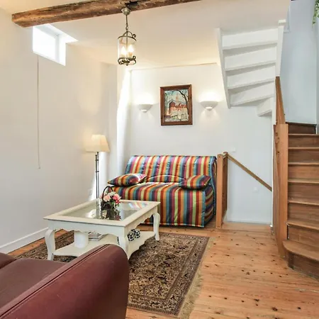 Holiday home Lovely In With Wifi